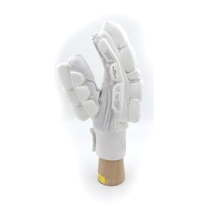 SM Play On Series Wicket Batting Gloves SM Play On Series Wicket Batting Gloves