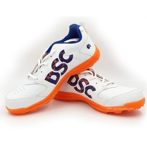 DSC Beamer Cricket Shoes