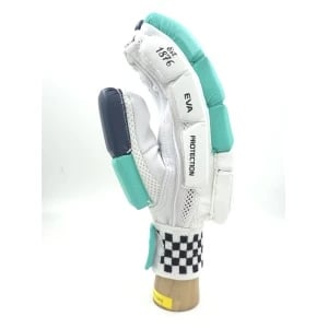 Gray Nicolls GN7 GEM Batting Gloves Gray Nicolls GN7 GEM Batting Gloves
