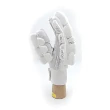 SM Play On Series Wicket Batting Gloves SM Play On Series Wicket Batting Gloves