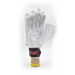 SS Ton Silver Edition Batting Gloves SS Ton Silver Edition Batting Gloves