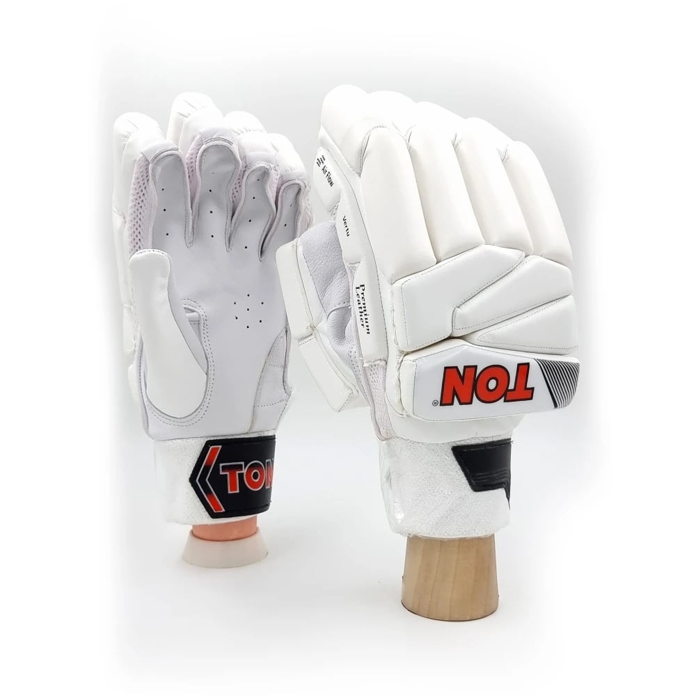 SS Ton Vertu Batting Gloves