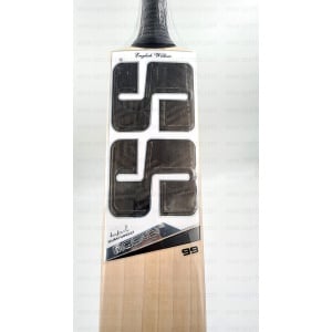 Master 99 English Willow Cricket Bat Master 99 English Willow Cricket Bat
