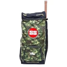 SS vintage 4.0 cricket kit bag in green camo color with one bat pocket outside SS Vintage 4.0 camo Cricket kit bag